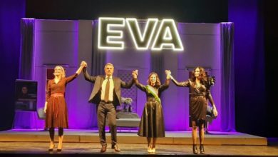 Photo of SAN SEVERO: Tutto esaurito al Teatro Verdi per “Le figlie di Eva”, un cast d’eccezione con Vittoria Belvedere, Maria Grazia Cucinotta e Michela Andreozzi.