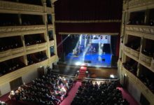 Photo of SAN SEVERO: Christian de Sica fa il pienone al teatro Verdi.